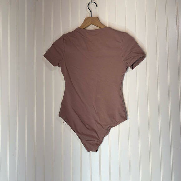 Yitty Lizzo Body Suit Sz M Mesh Disco Pink Short Sleeve Clip Bottom - Picture 2 of 8